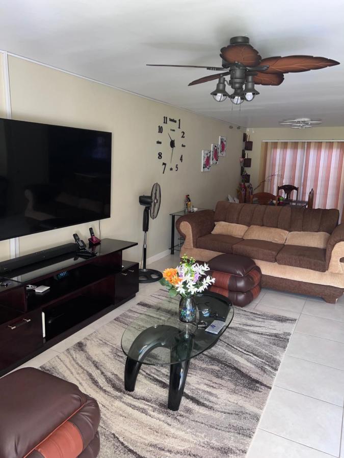 Comfort Rest Ocho Rios Luaran gambar